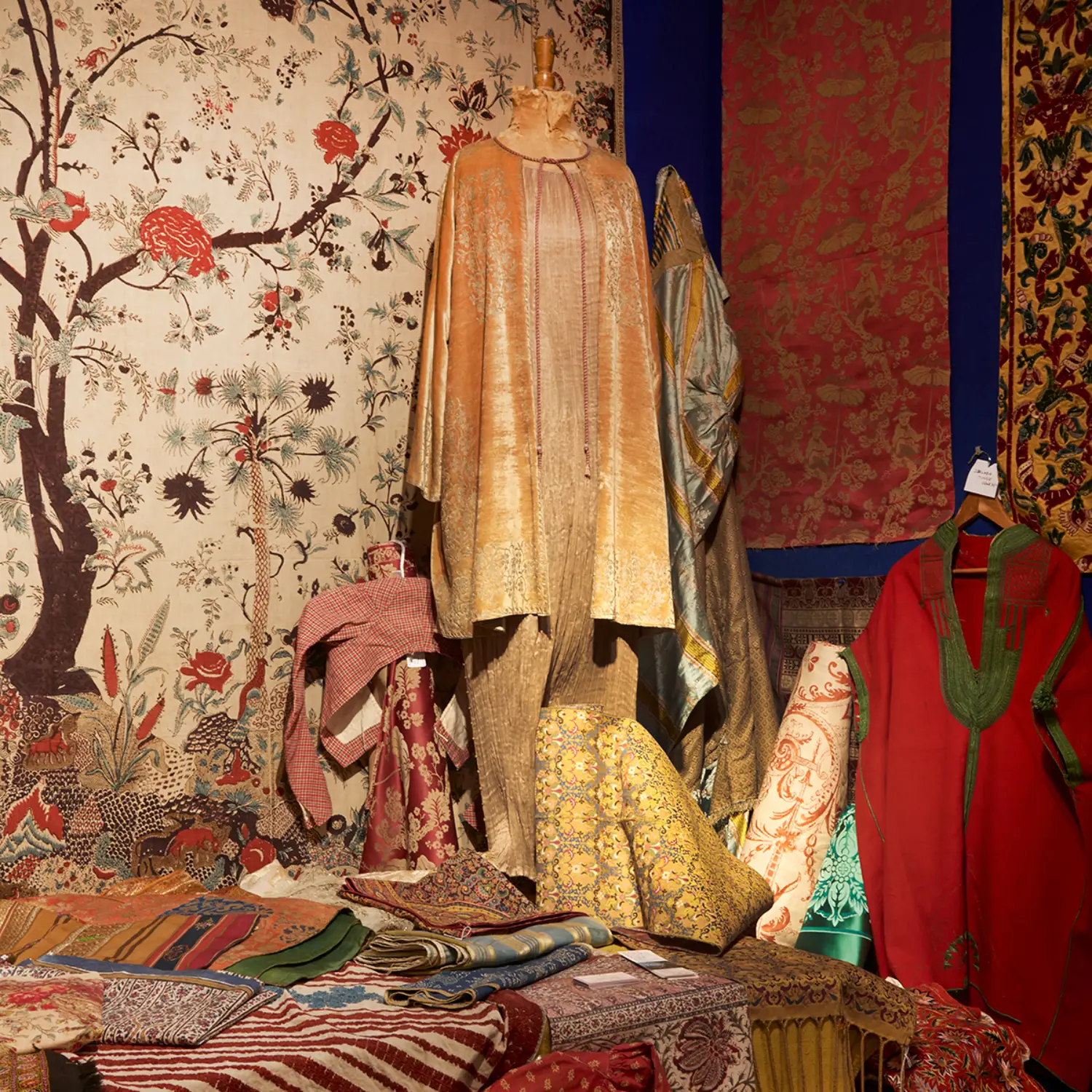 A specialist dealer with antique rugs at LARTA